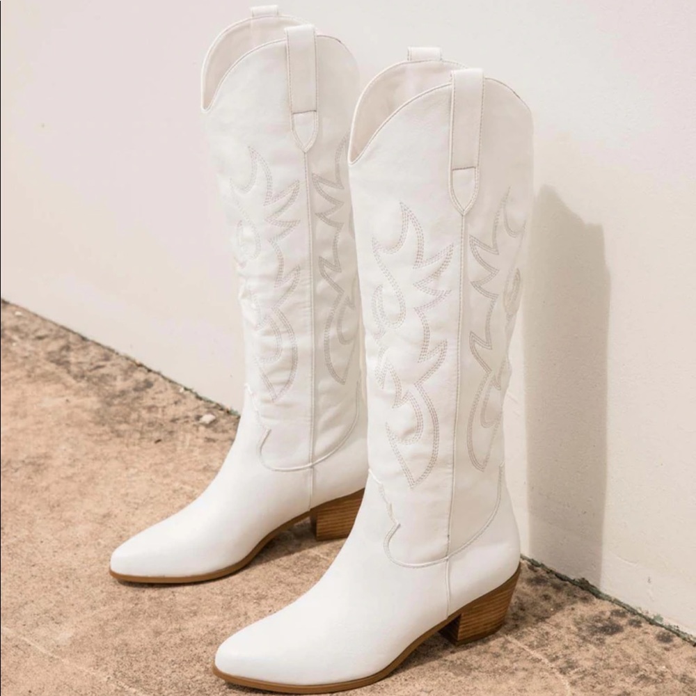 Billini Urson Boot White US size 10